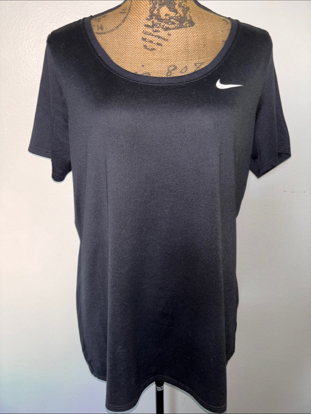 Nike Women's Sz XL Black Scoop Neck Dri-FIT Tee